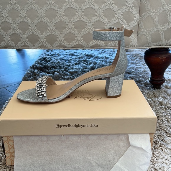 Jewel Badgley Mischa James Silver Block Heel Sandal Size 7.5 - Picture 5 of 7